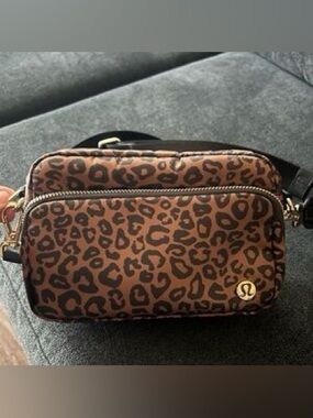 Lululemon Leopard Print 2L Everywhere Crossbody Bag